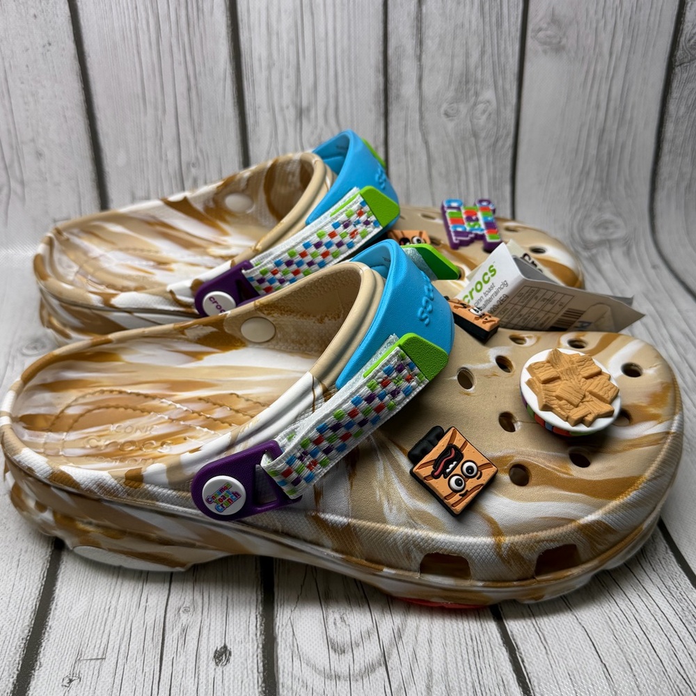 BRAND NEW CROCS Cinnamon Toast Crunch Clogs 10M-12W Limited Edition